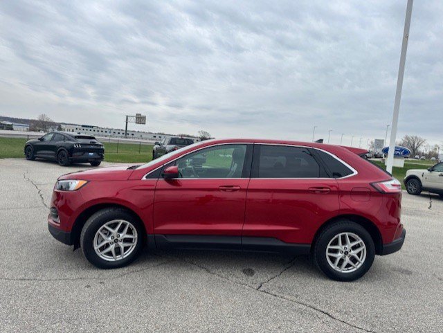 Used 2024 Ford Edge SEL w/ Convenience Package image 5