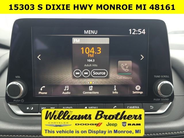 Used 2024 Nissan Rogue S image 15