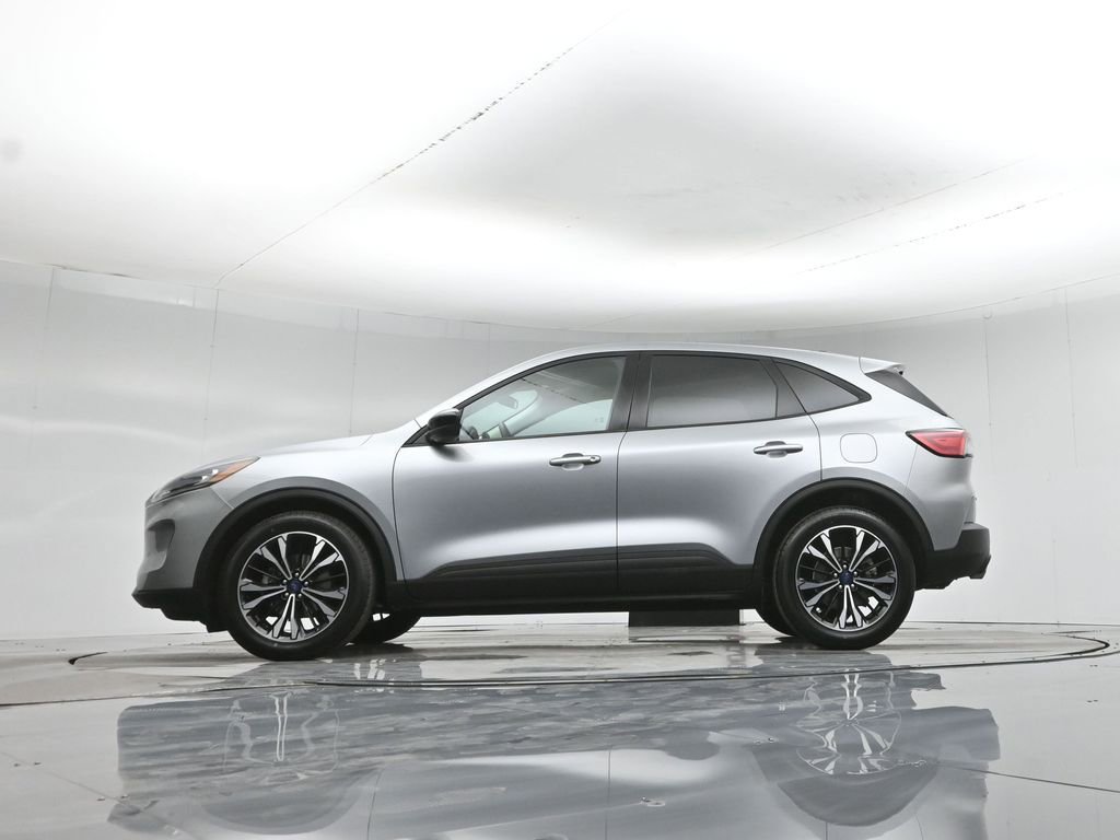 Certified 2022 Ford Escape SE w/ SE Sport Appearance Package image 8