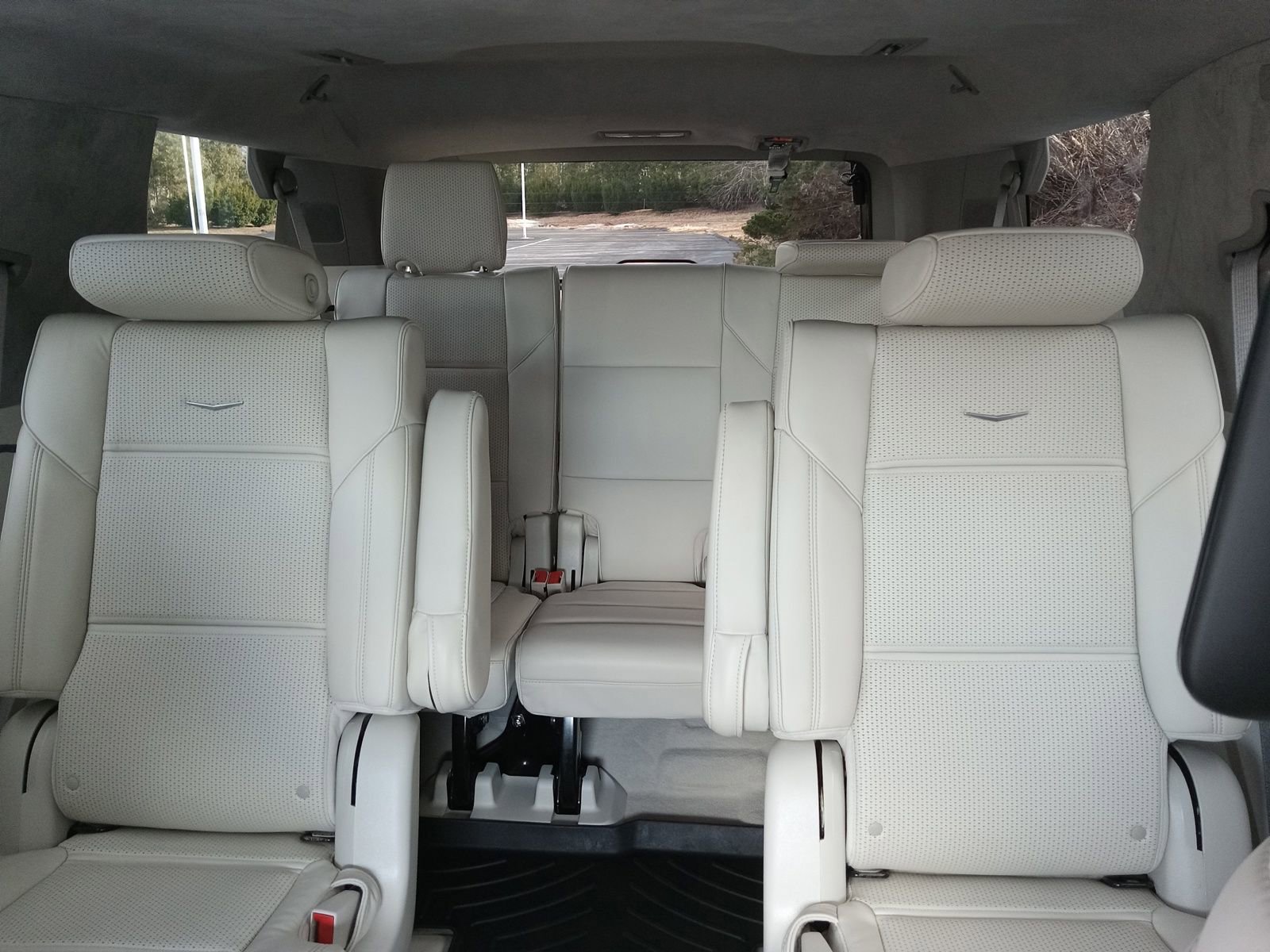 Used 2023 Cadillac Escalade Premium Luxury Platinum image 21