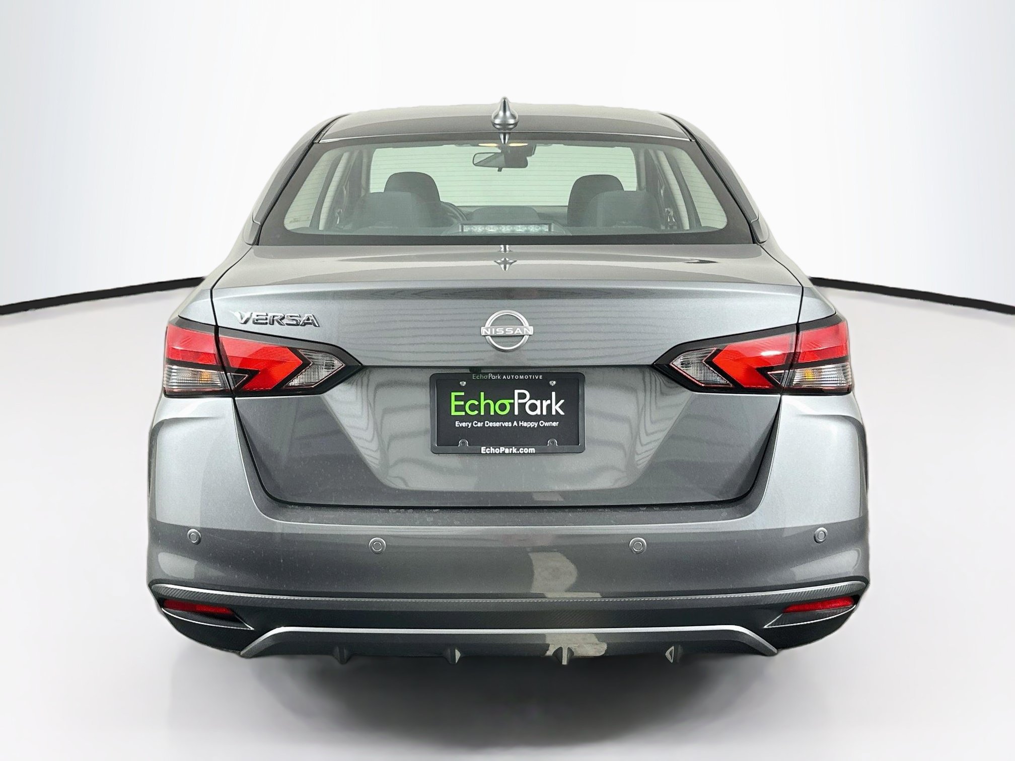 Used 2025 Nissan Versa SV FWD image 7