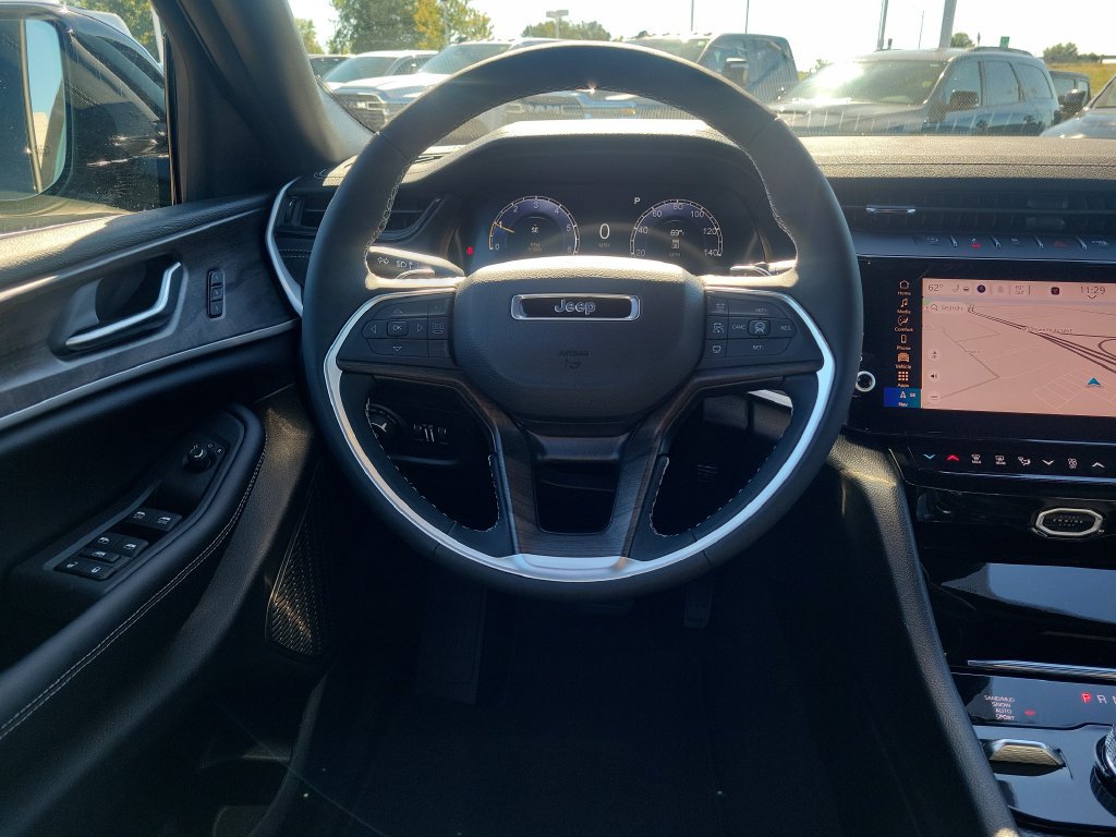 New 2027 Jeep Grand Cherokee Limited AWD/4WD image 9