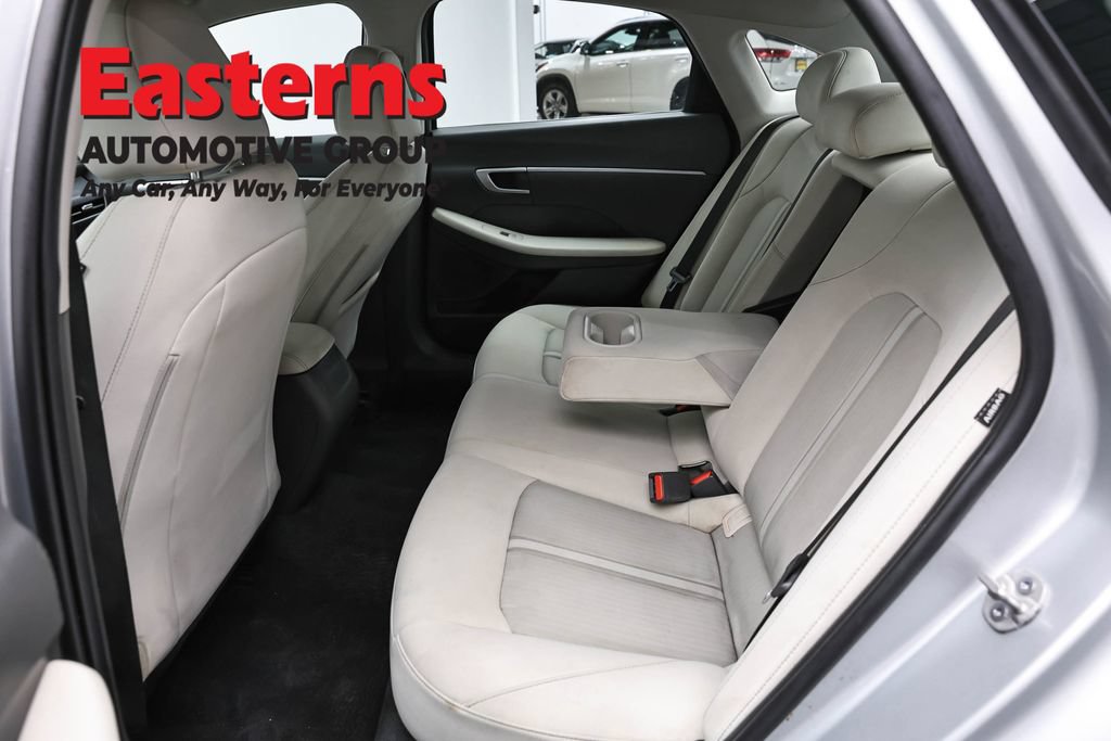 Used 2025 Hyundai Sonata SEL FWD image 21