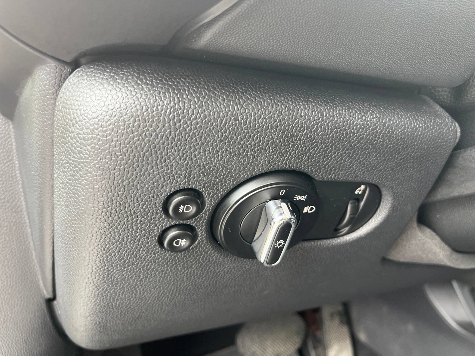 Used 2016 MINI Cooper 4-Door Hardtop FWD image 13