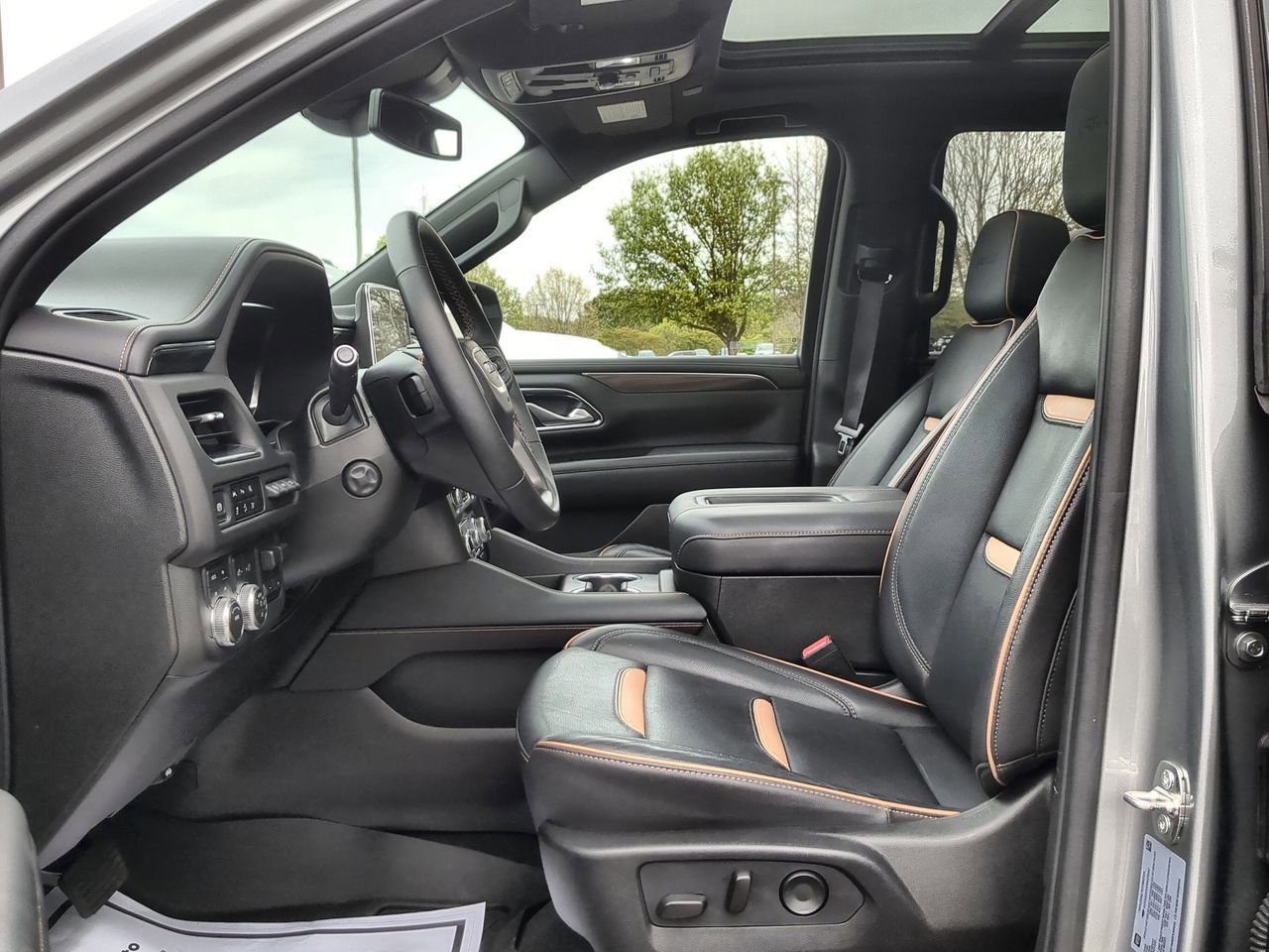 Used 2024 GMC Yukon AT4 w/ Technology Package image 20
