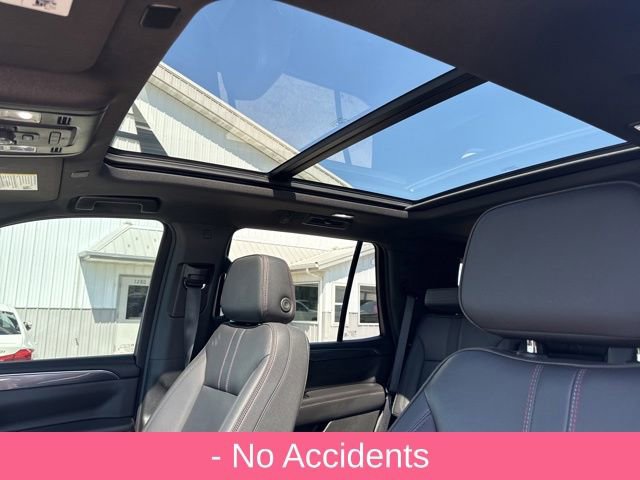 Used 2023 Chevrolet Tahoe RST w/ Luxury Package AWD/4WD image 3