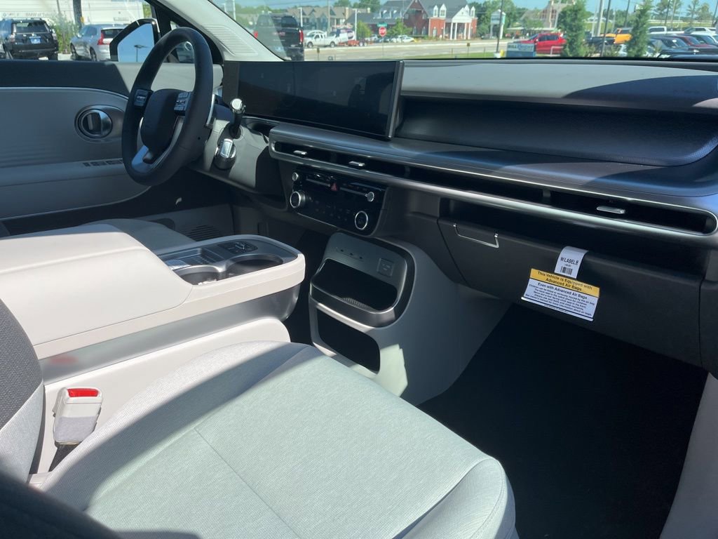 New 2026 Hyundai Ioniq 9 SE image 16