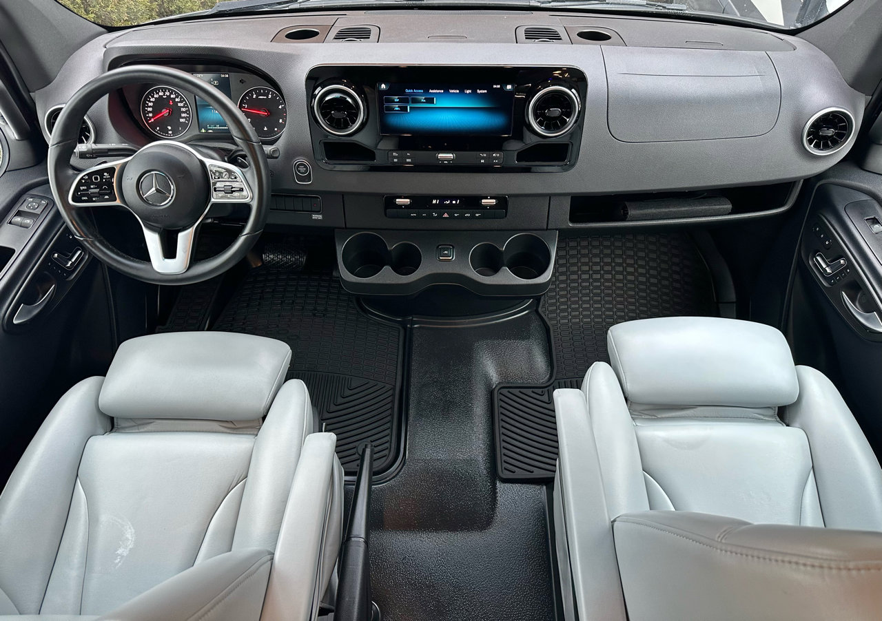 Used 2024 Mercedes-Benz Sprinter 3500 image 57