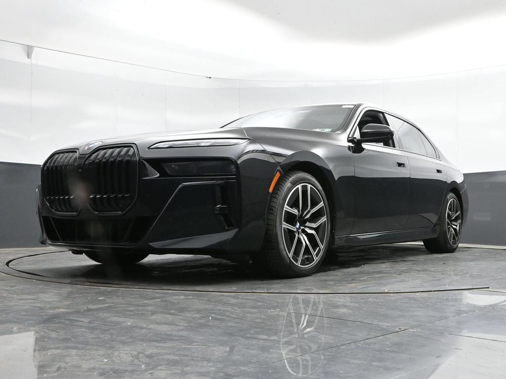 Used 2024 BMW 760i xDrive w/ Executive Package AWD/4WD image 42