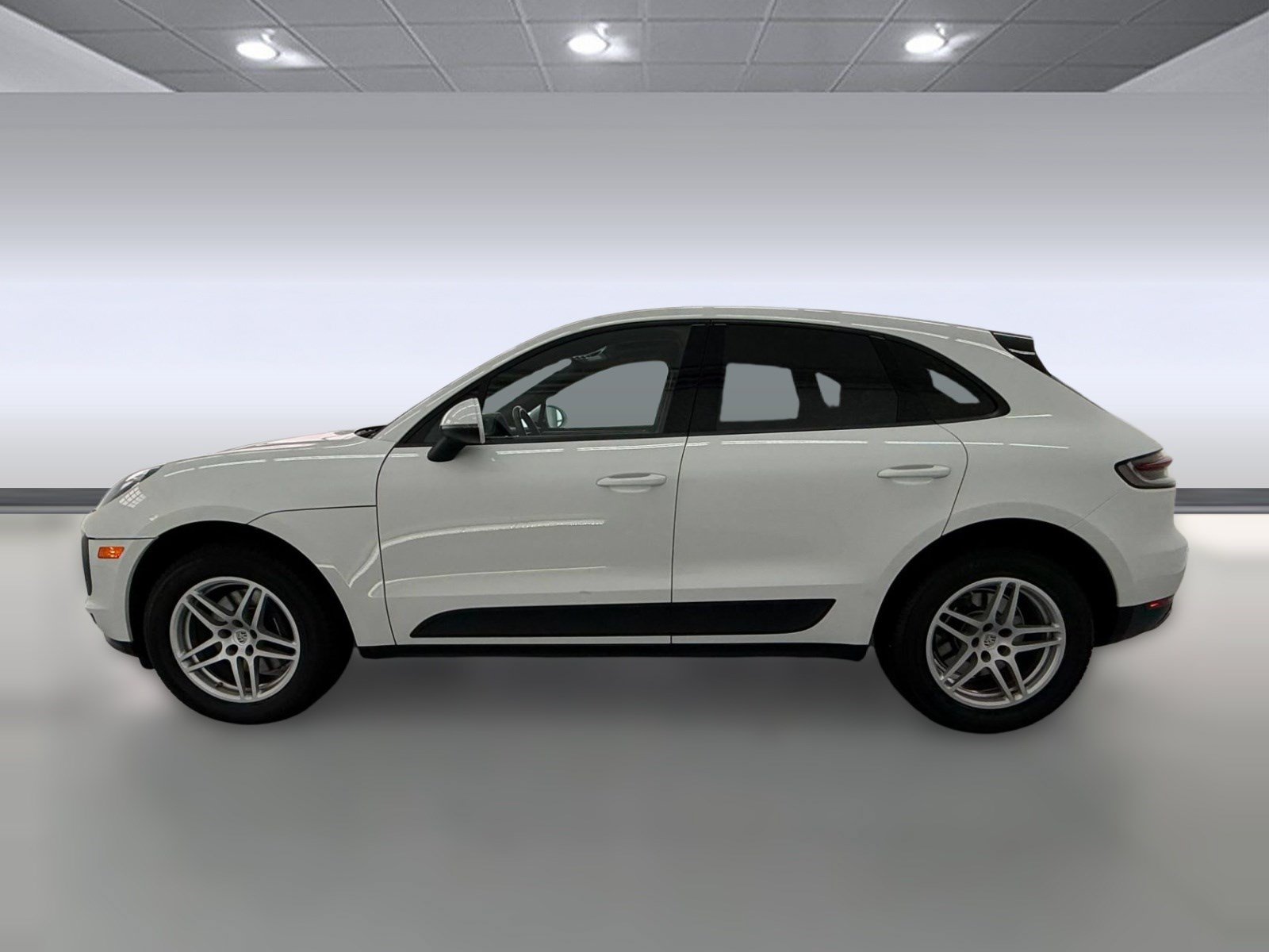 Used 2019 Porsche Macan AWD/4WD image 2