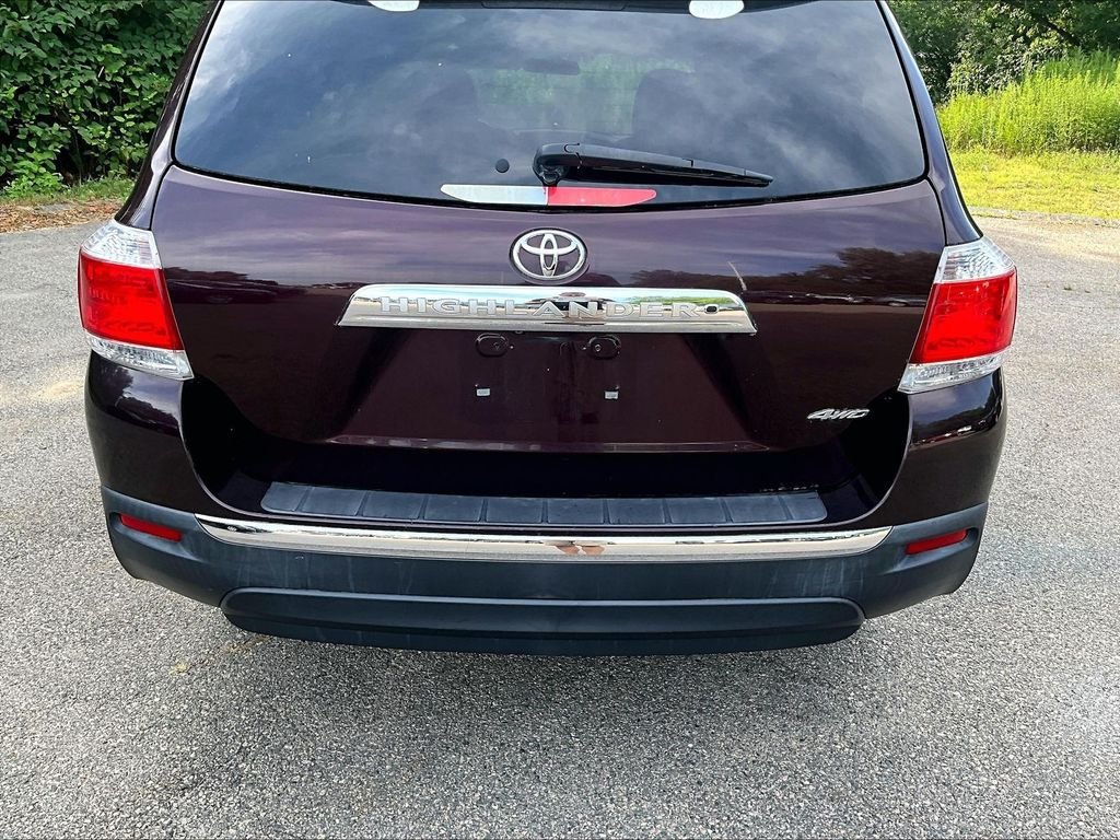 Used 2012 Toyota Highlander 4WD w/ Tech Pkg image 10