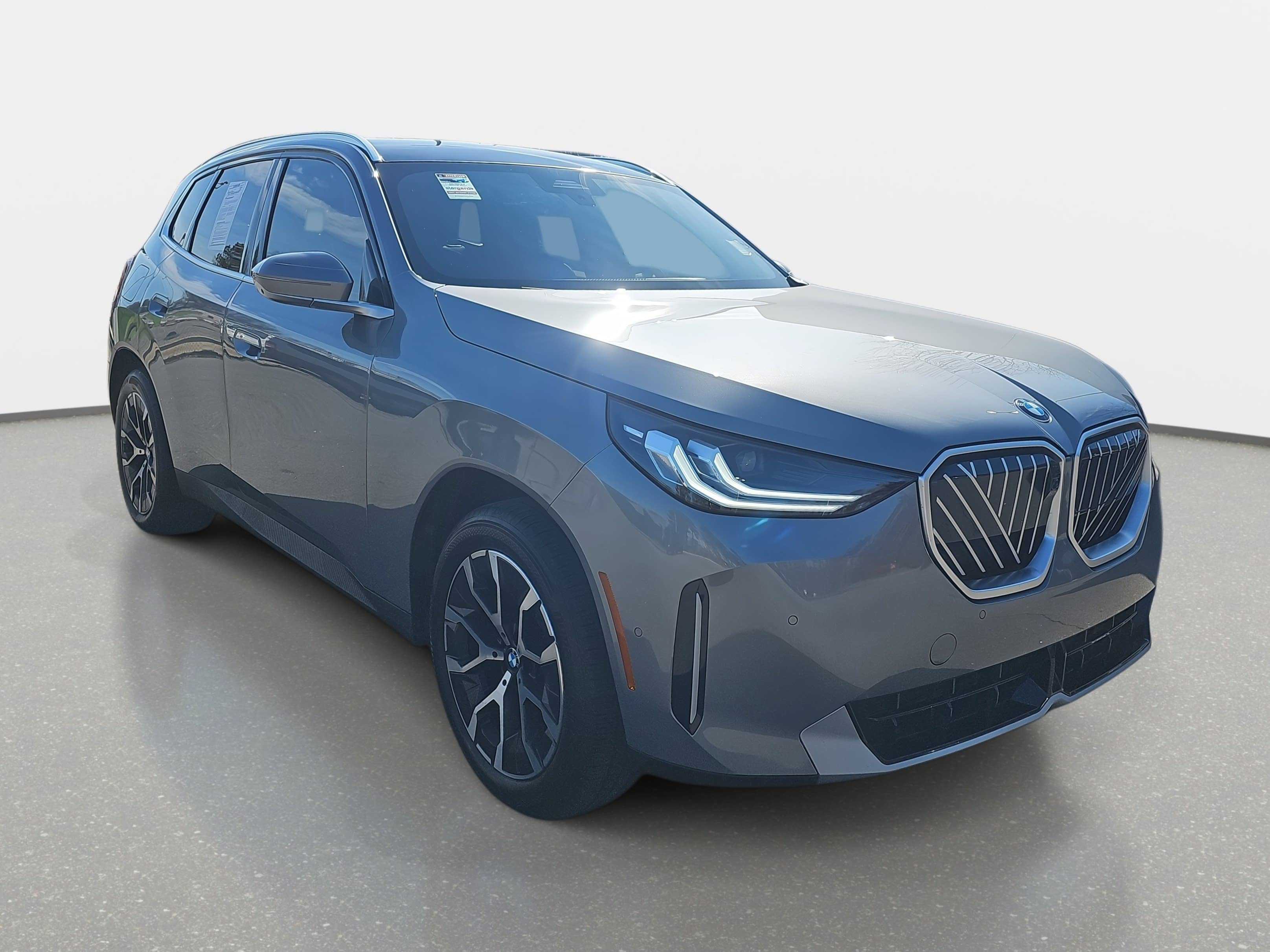 Certified 2025 BMW X3 xDrive30i w/ Premium Package image 4