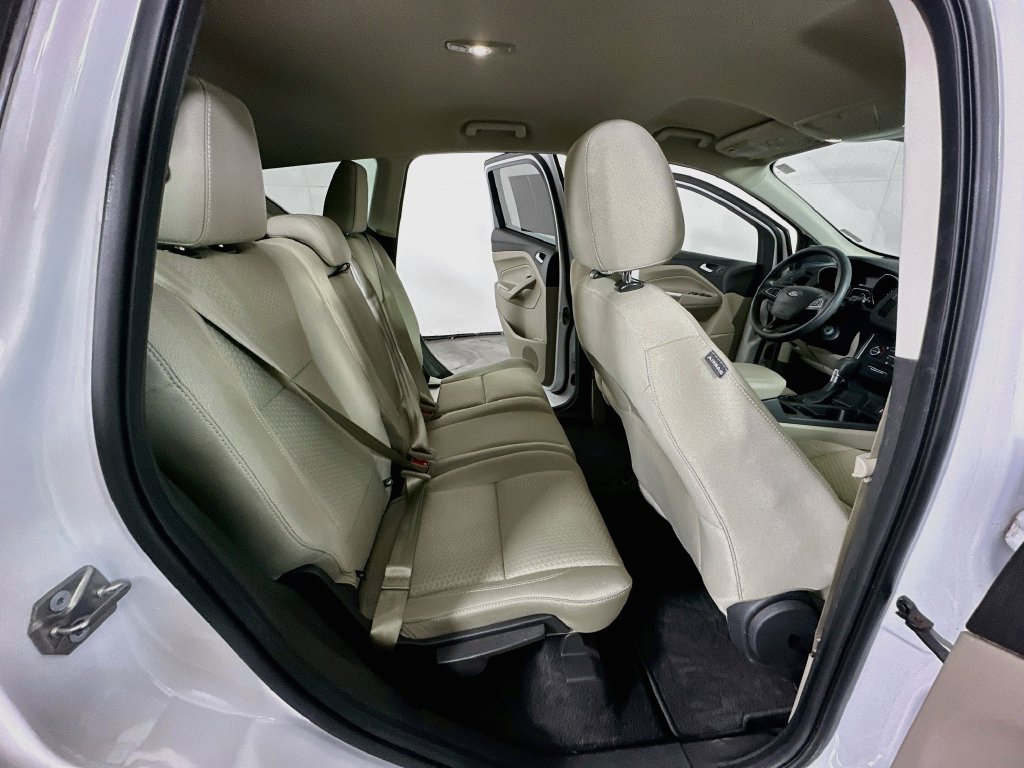 Used 2017 Ford Escape SE FWD image 12