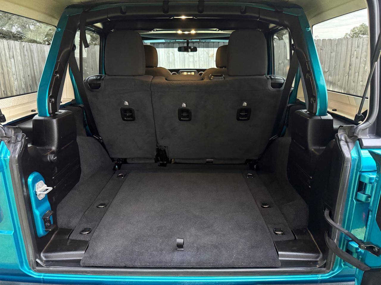 Used 2020 Jeep Wrangler Unlimited Sport image 29