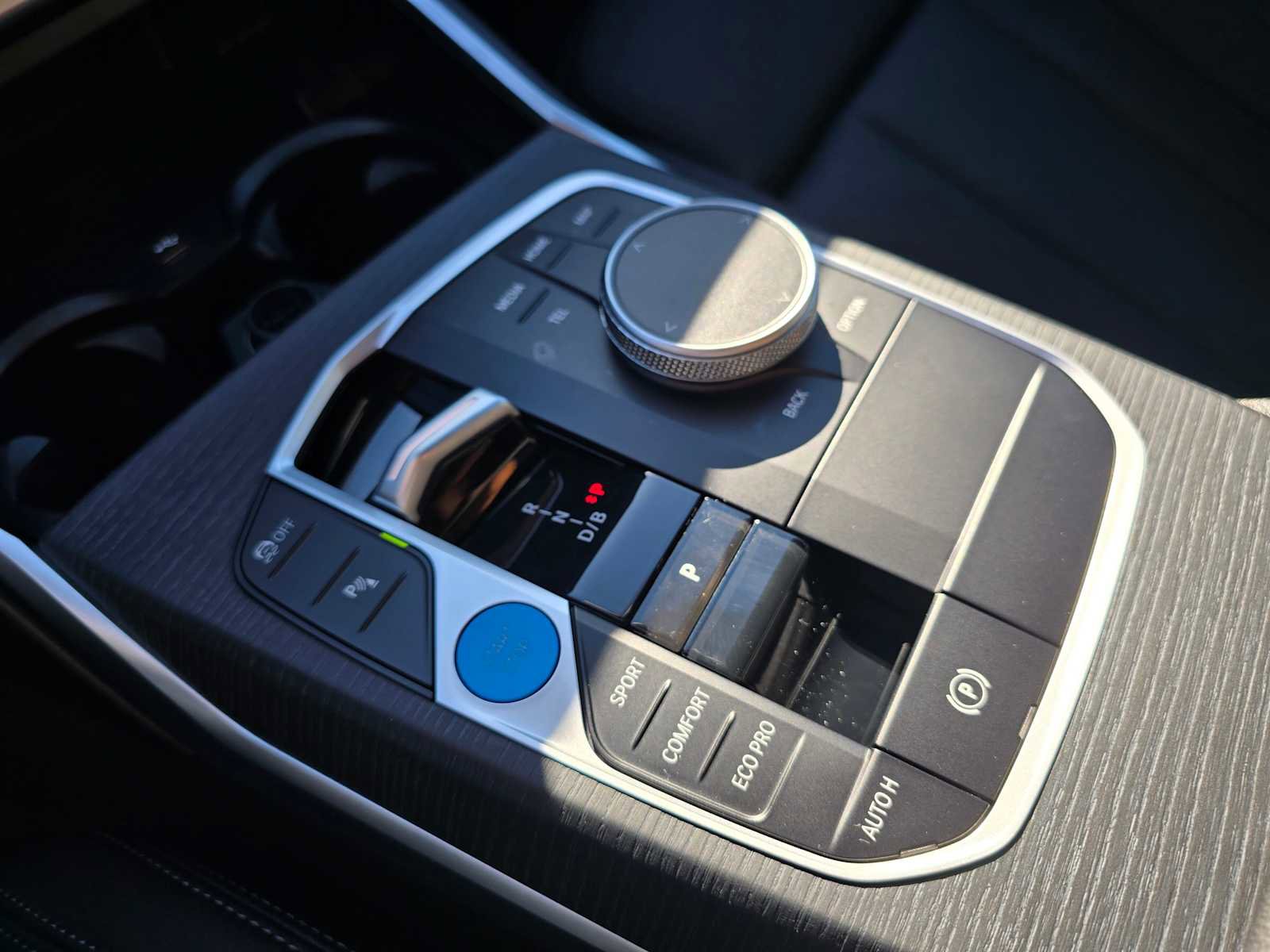 Used 2025 BMW i4 eDrive40 image 31