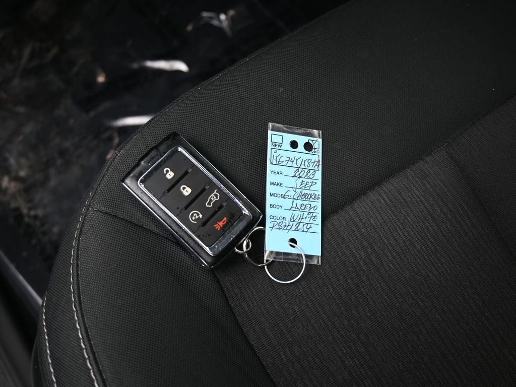 Used 2023 Jeep Grand Cherokee L Laredo w/ Luxury Tech Group I image 18