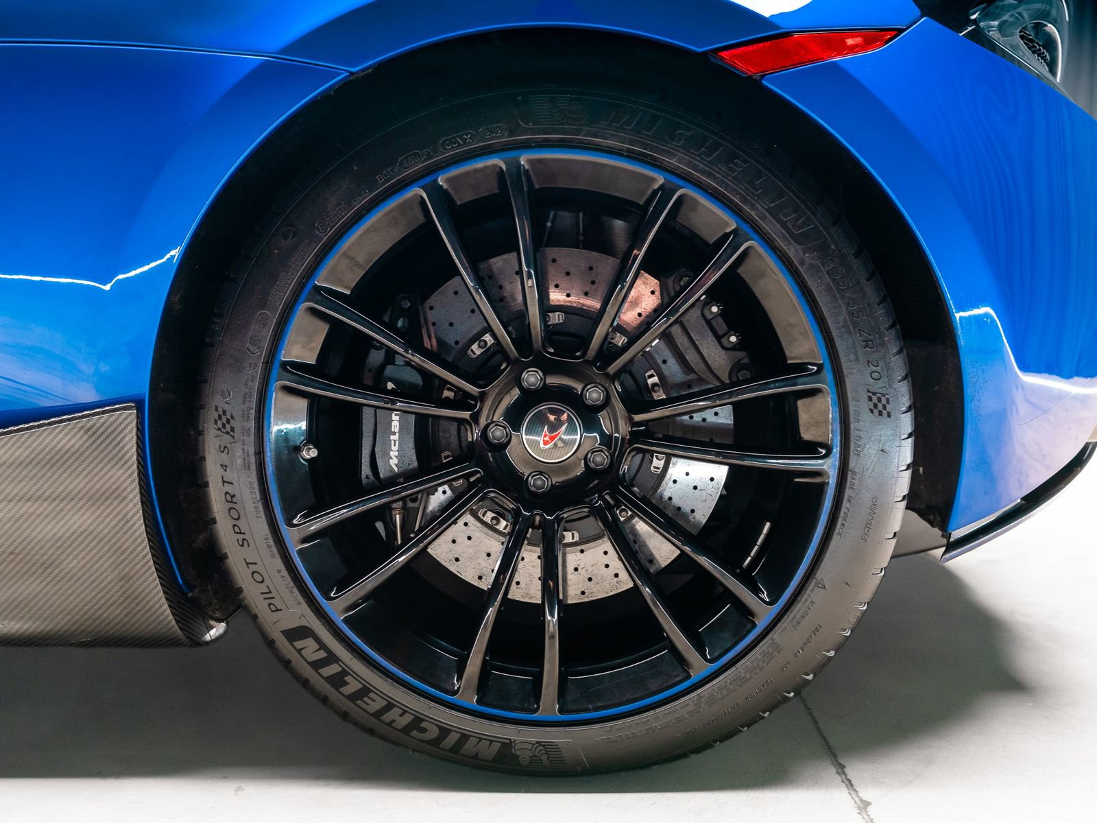 Used 2016 McLaren 570S Coupe RWD image 42