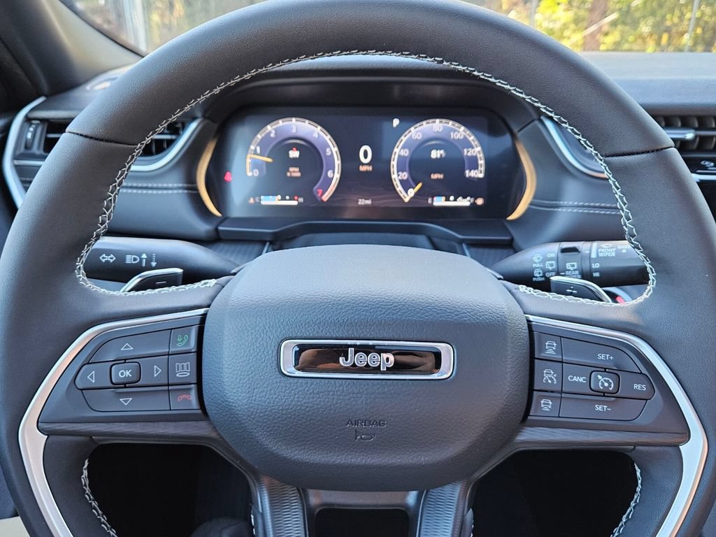 New 2025 Jeep Grand Cherokee Altitude RWD image 21