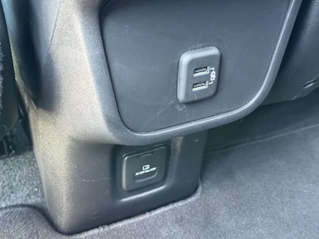 Used 2024 GMC Terrain SLT AWD/4WD image 15