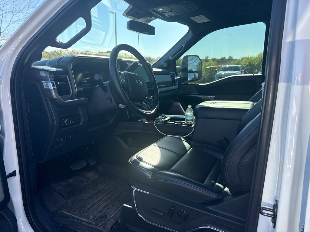Used 2025 Ford F250 Platinum AWD/4WD image 7