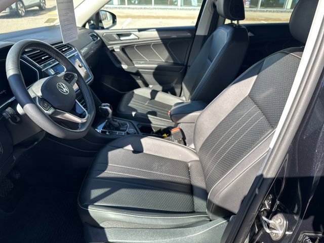 Certified 2023 Volkswagen Tiguan SE image 14