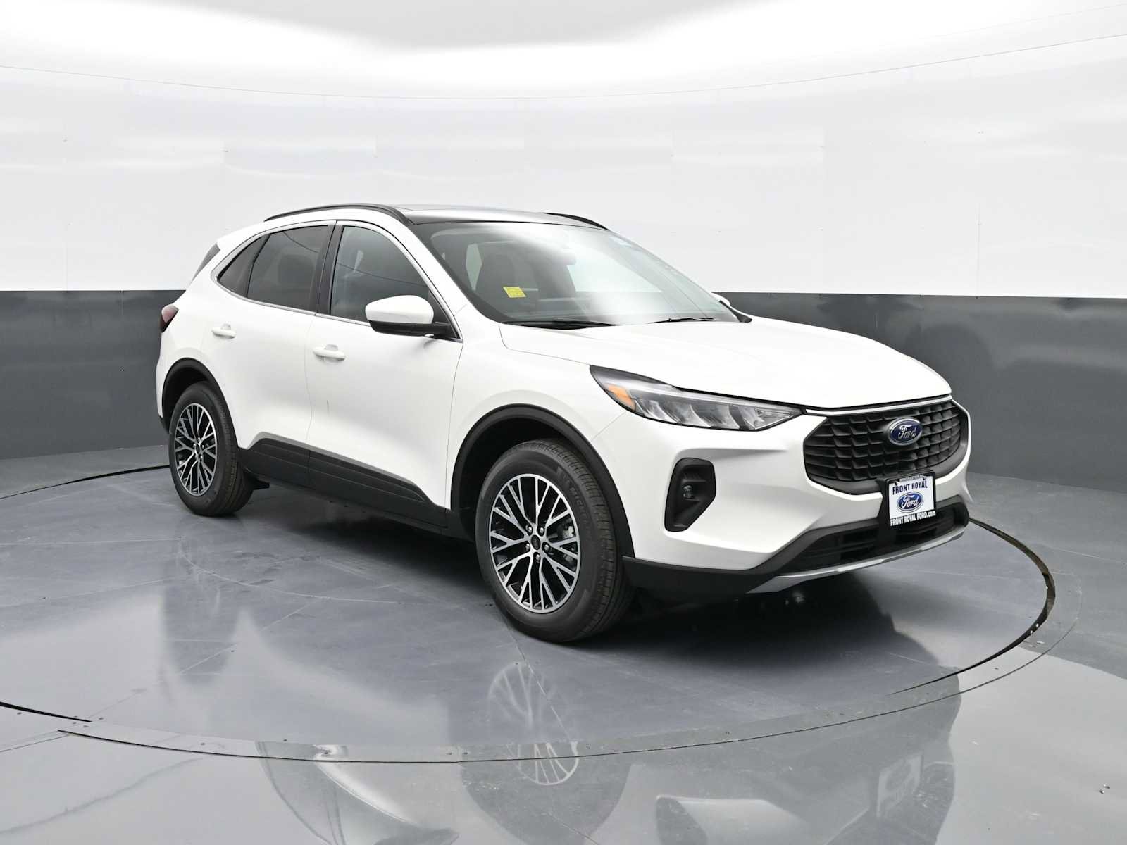 New 2025 Ford Escape SE