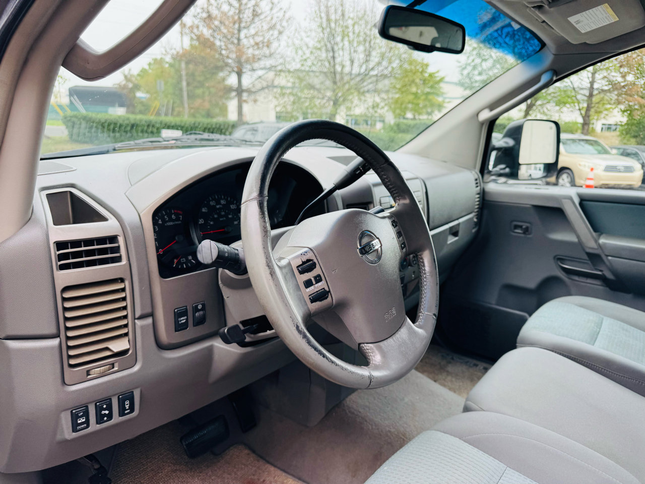 Used 2006 Nissan Titan SE image 13
