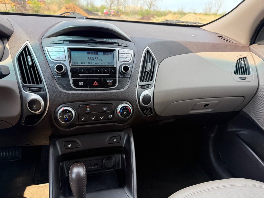 Used 2013 Hyundai Tucson GLS image 14