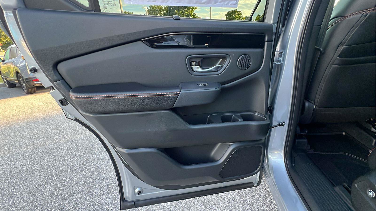 New 2026 Honda Pilot TrailSport image 18