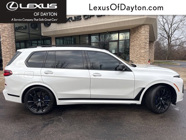 Used 2023 BMW X7 M60i w/ Executive Package image 2