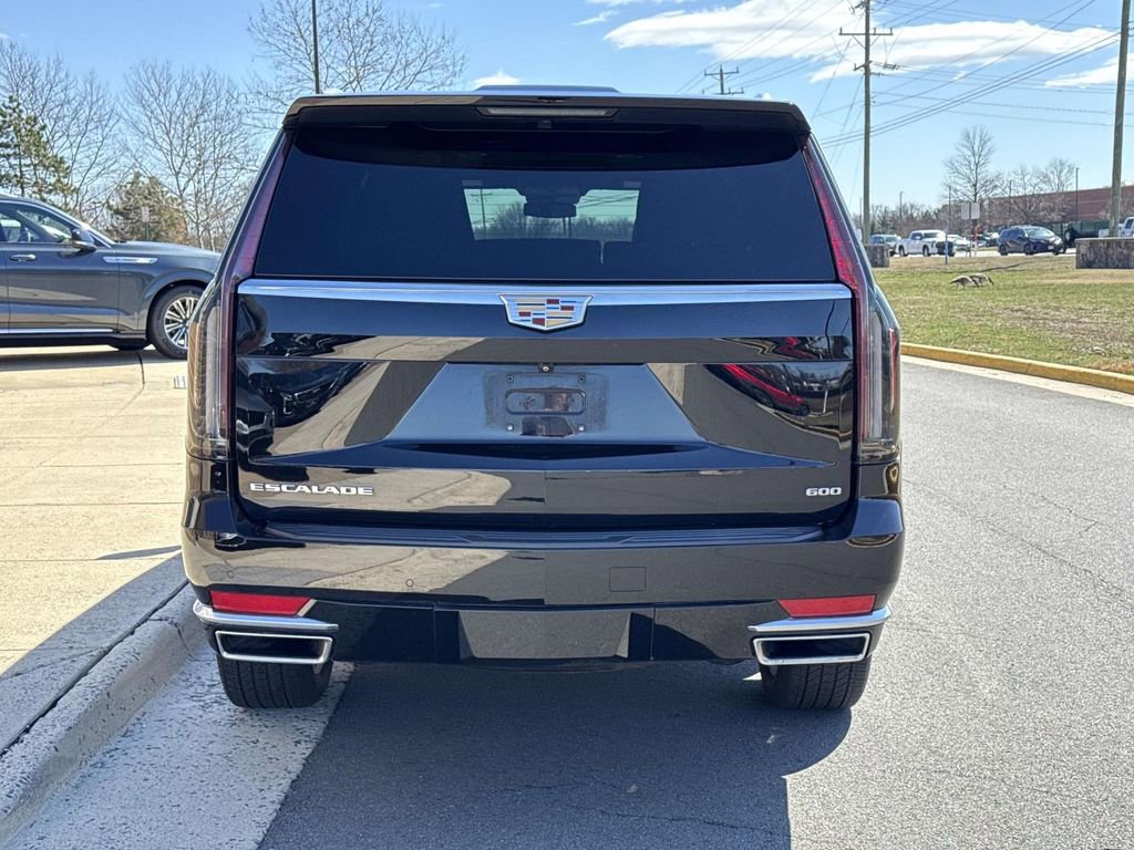 Used 2022 Cadillac Escalade ESV Luxury image 4