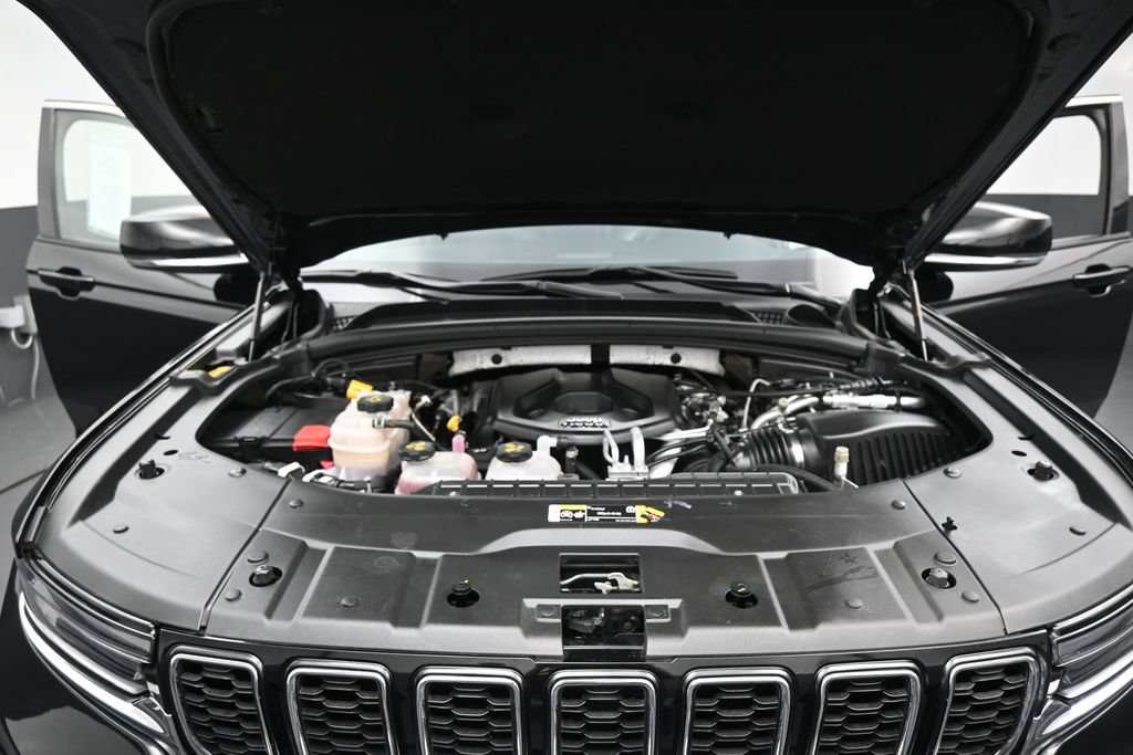 Used 2023 Jeep Grand Cherokee 4WD 4xe image 33