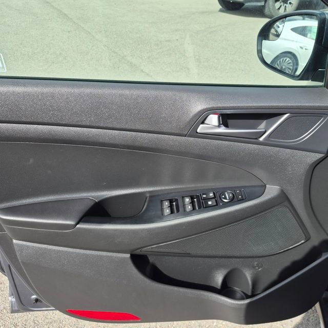 Used 2017 Hyundai Tucson SE AWD/4WD image 10