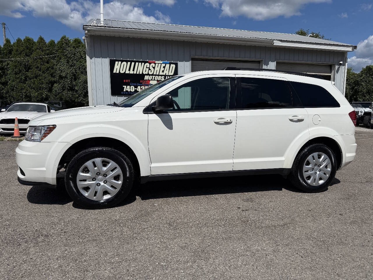Used 2018 Dodge Journey SE FWD image 1