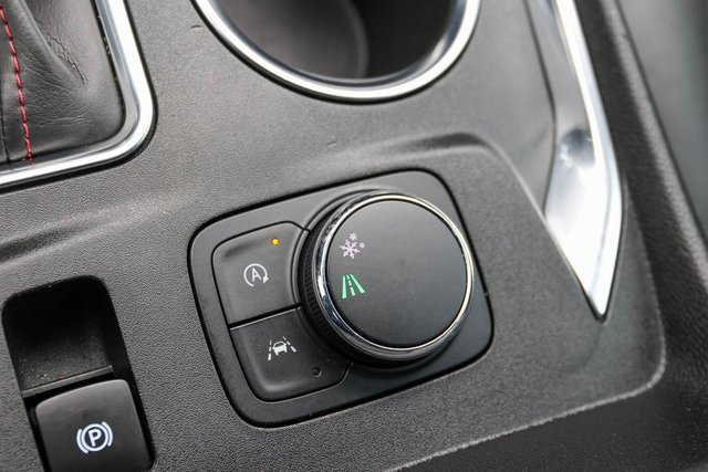 Used 2022 Chevrolet Traverse RS image 25