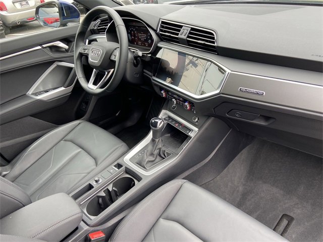 Used 2024 Audi Q3 2.0T Premium w/ Convenience Package image 25