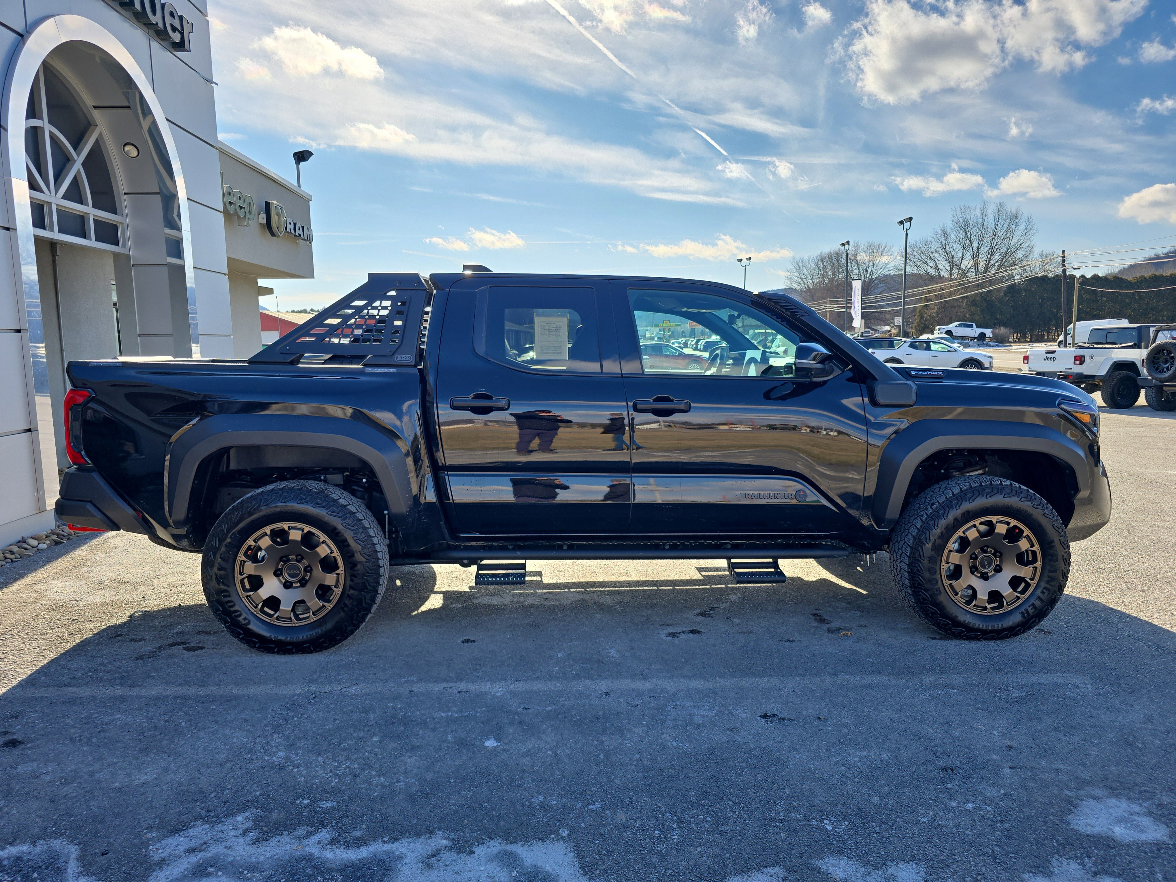 Used 2025 Toyota Tacoma Trailhunter video 2