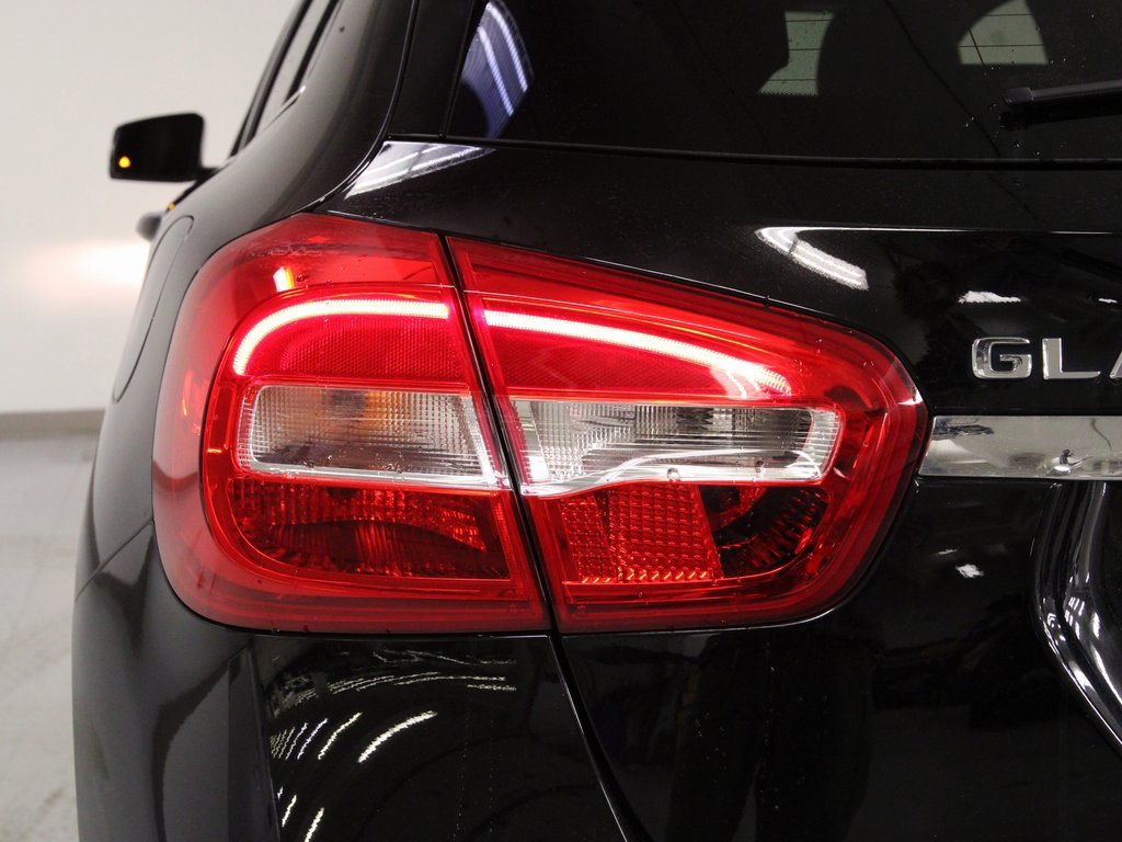 Used 2018 Mercedes-Benz GLA 250 4MATIC image 11