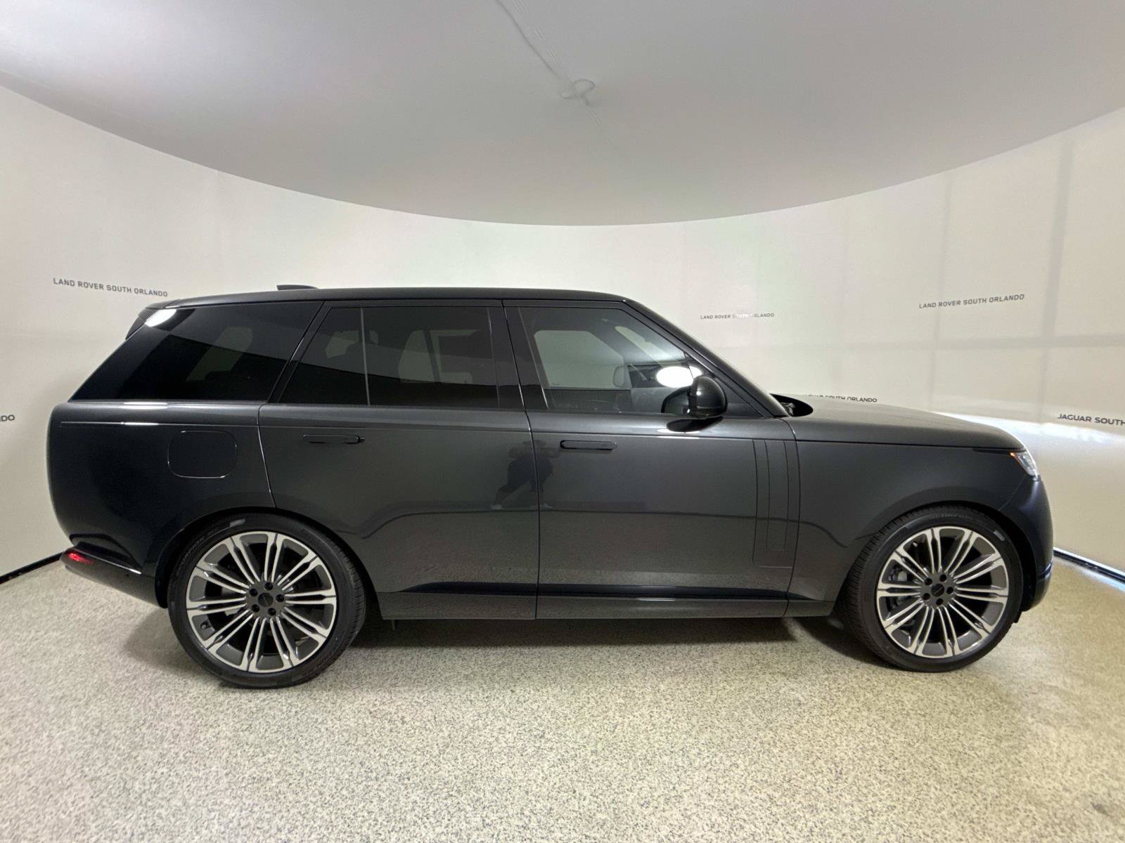 New 2026 Land Rover Range Rover SE AWD/4WD image 6