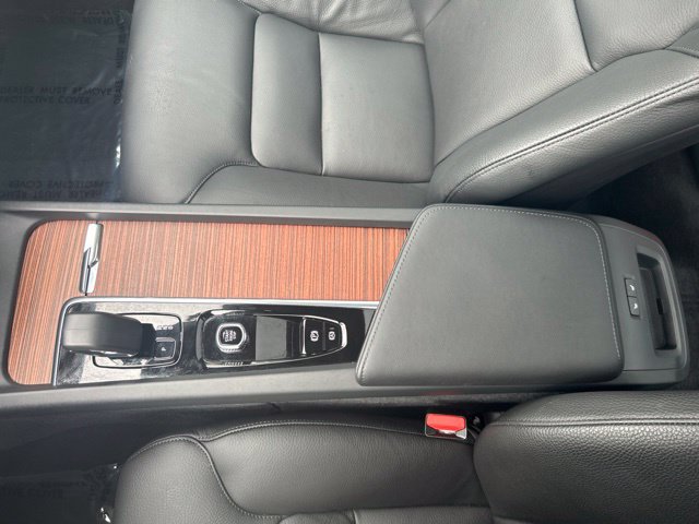 Used 2025 Volvo S60 B5 Plus AWD/4WD image 28