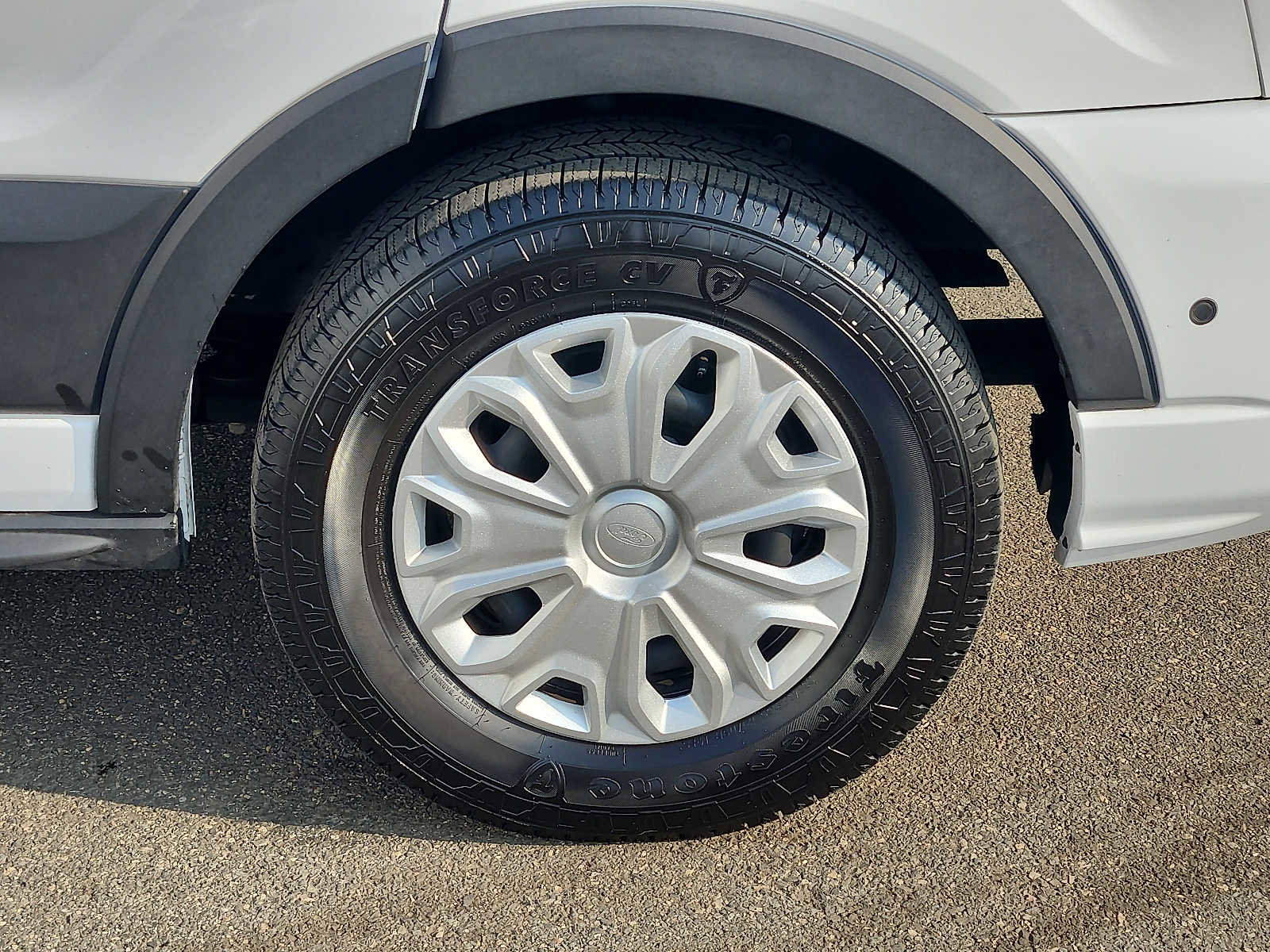 Used 2024 Ford Transit 350 XLT image 8