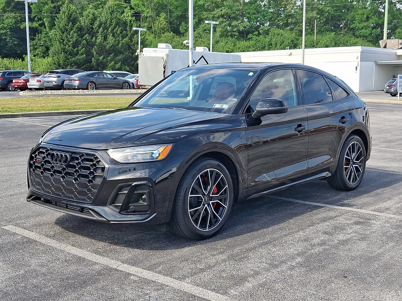 Used 2023 Audi SQ5 Premium Plus w/ Premium Plus Package AWD/4WD image 3