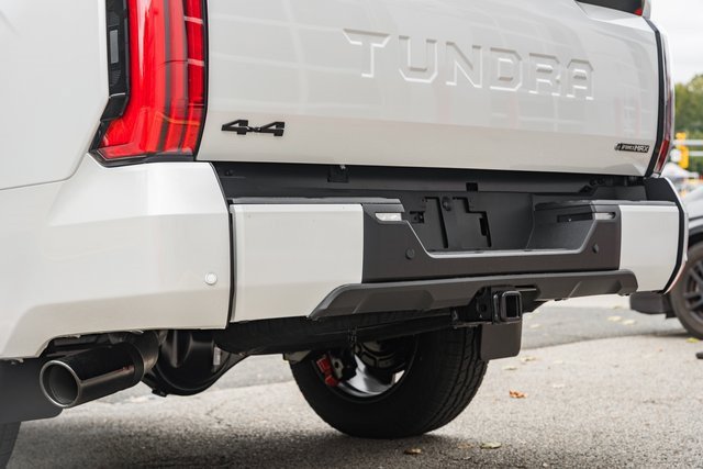 New 2026 Toyota Tundra Platinum w/ TRD Off-Road Package AWD/4WD image 10