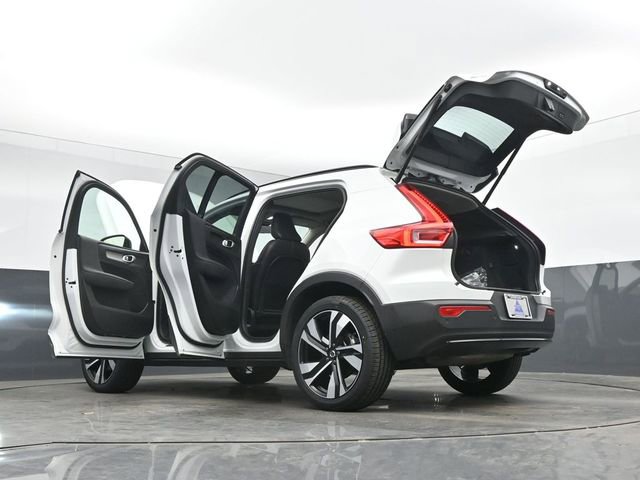 Used 2023 Volvo XC40 B5 Plus w/ Protection Package Premier AWD/4WD image 56