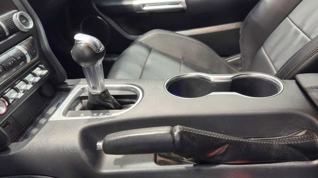 Used 2022 Ford Mustang Premium RWD image 24