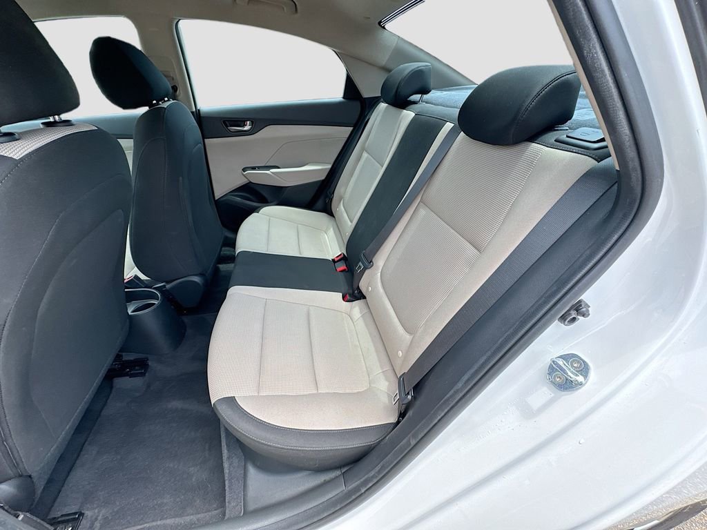Used 2021 Hyundai Accent SE FWD image 28