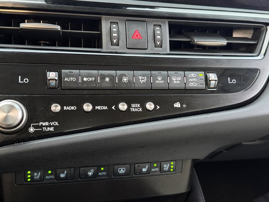 Certified 2025 Lexus ES 350 Ultra Luxury FWD image 22