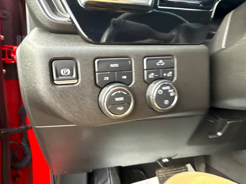 Used 2025 Chevrolet Silverado 1500 LT AWD/4WD image 19