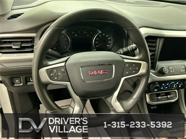 Used 2023 GMC Acadia SLE w/ Driver Convenience Package image 4