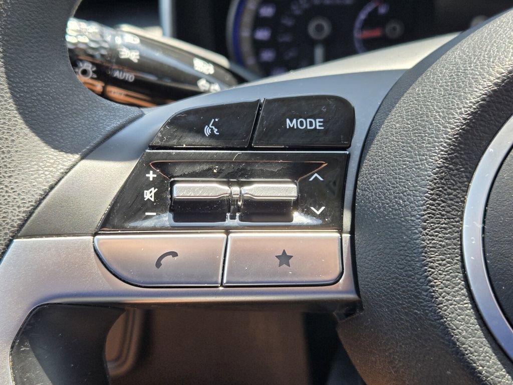 Certified 2024 Hyundai Tucson SE FWD image 21